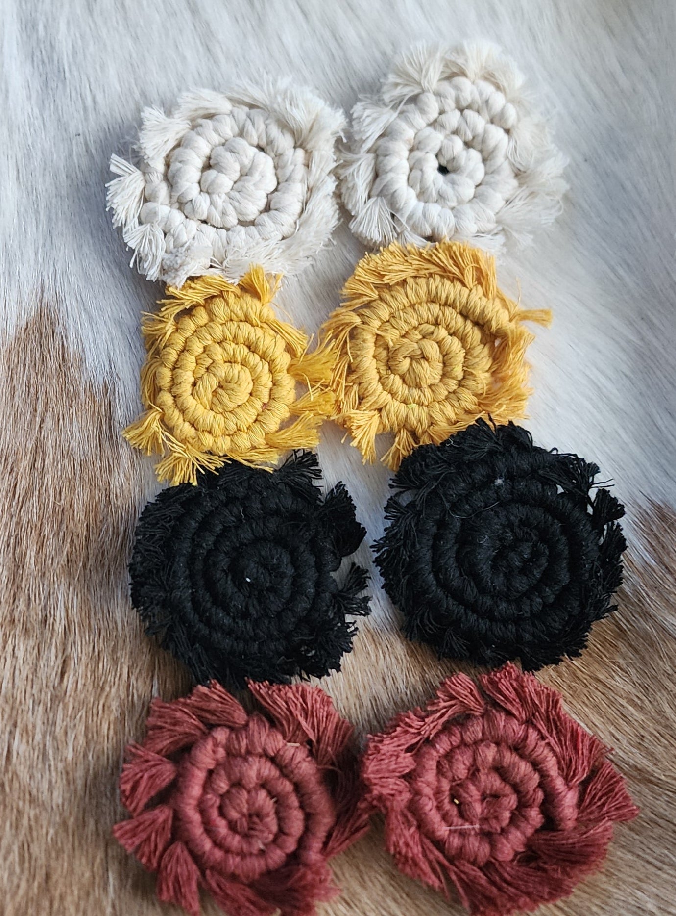 NDD Round Macramé Magnet