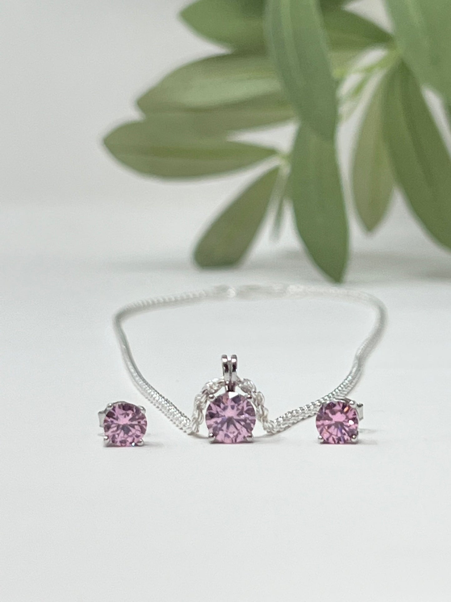 TOT Abigail necklace