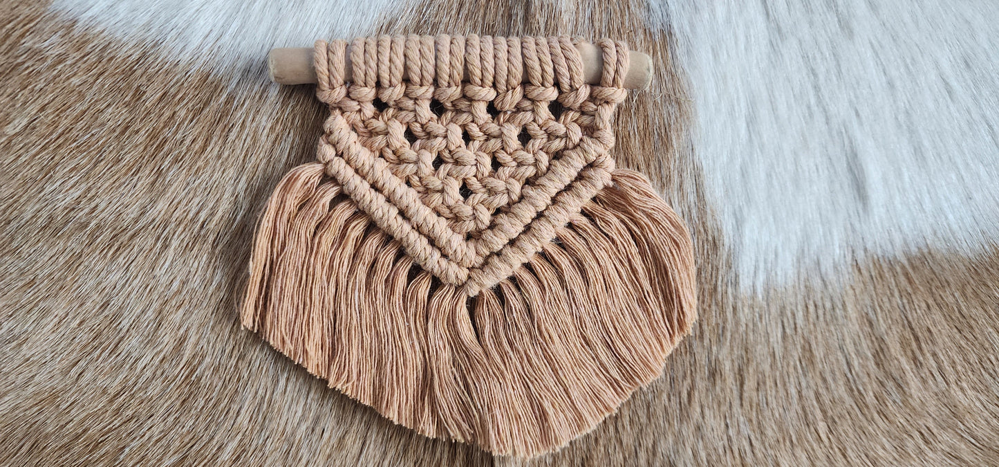 NDD Macramé Magnet