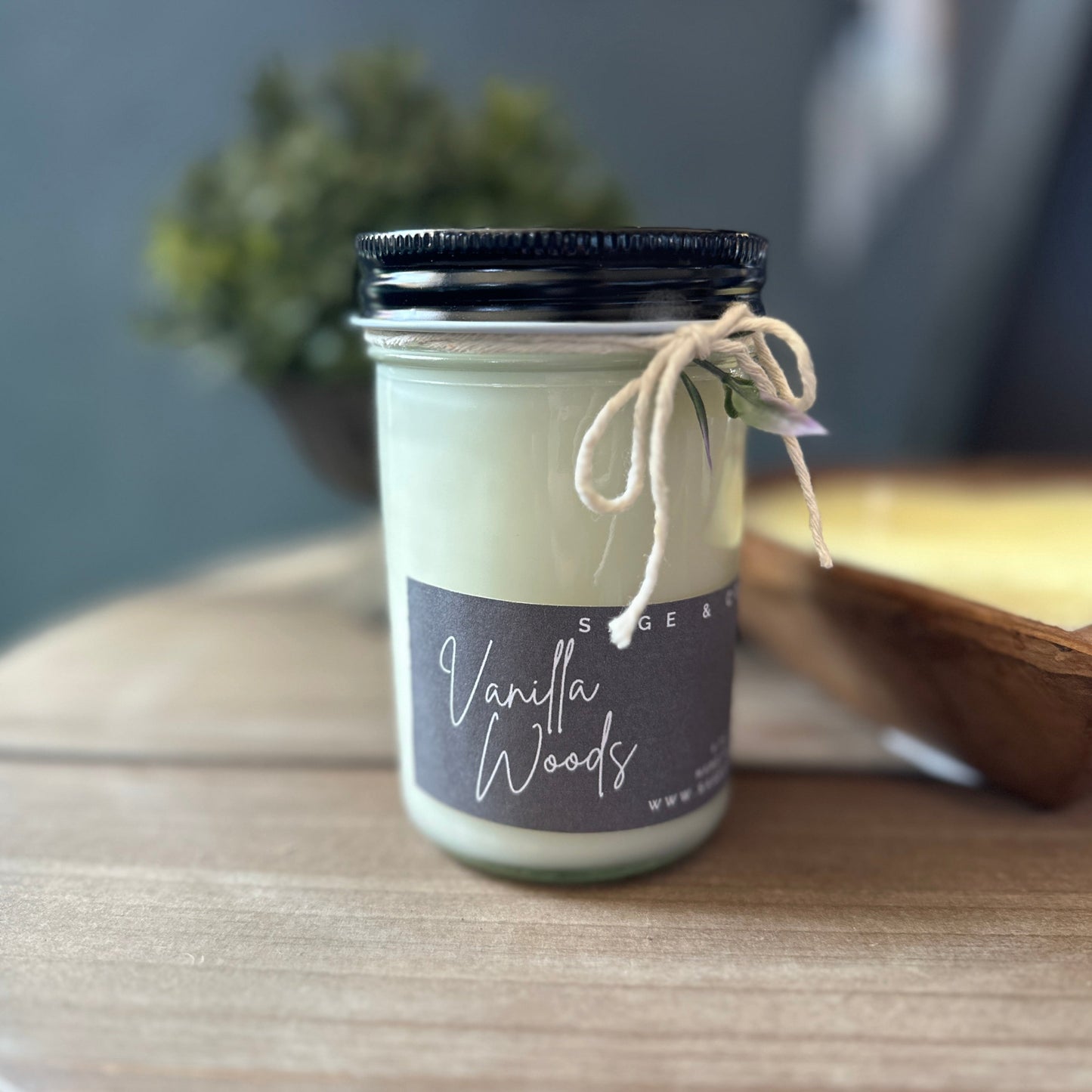 Vanilla Woods candle