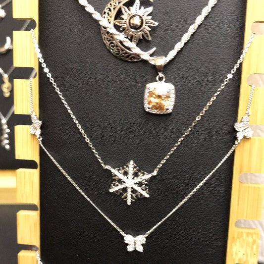 TOT snowflake necklace